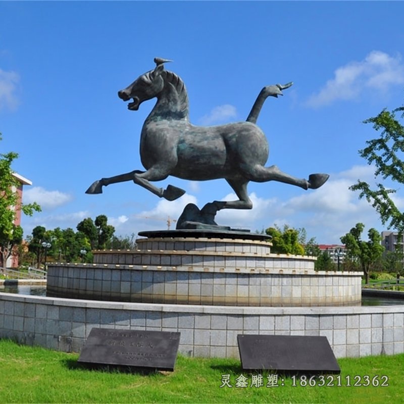 馬飛奔城市動物銅雕