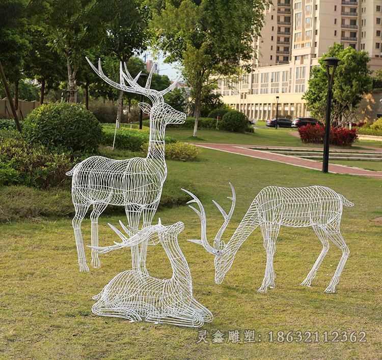 不銹鋼鐵藝鏤空鹿公園雕塑