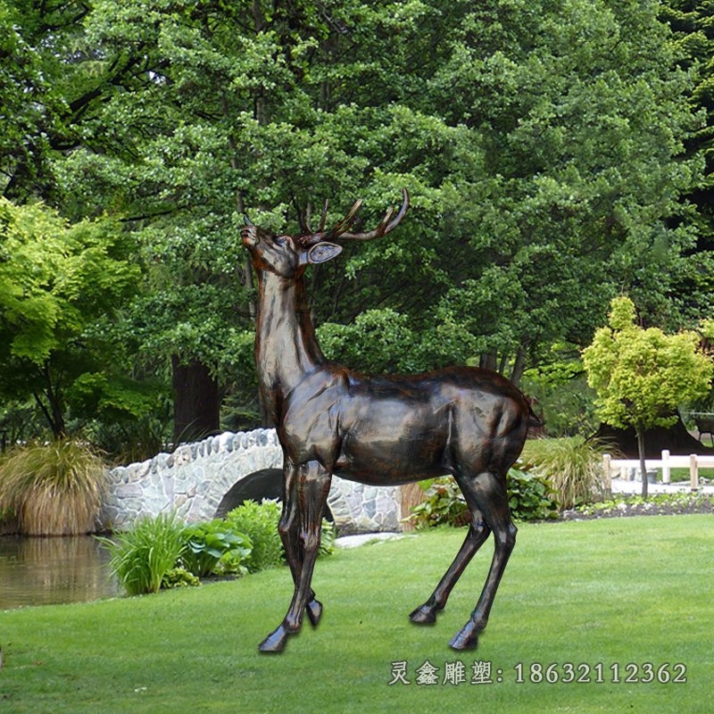 公園抬頭鹿動物銅雕