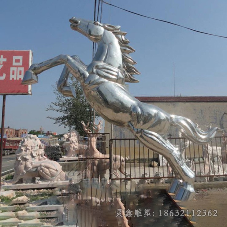 鏡面不銹鋼奔馬廣場景觀雕塑