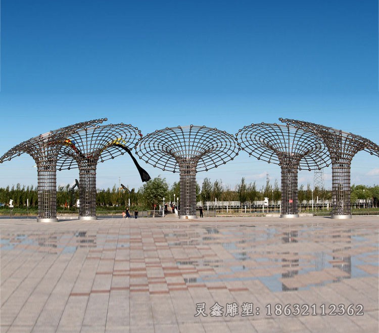 不銹鋼彩繪鏤空廣場(chǎng)景觀雕塑