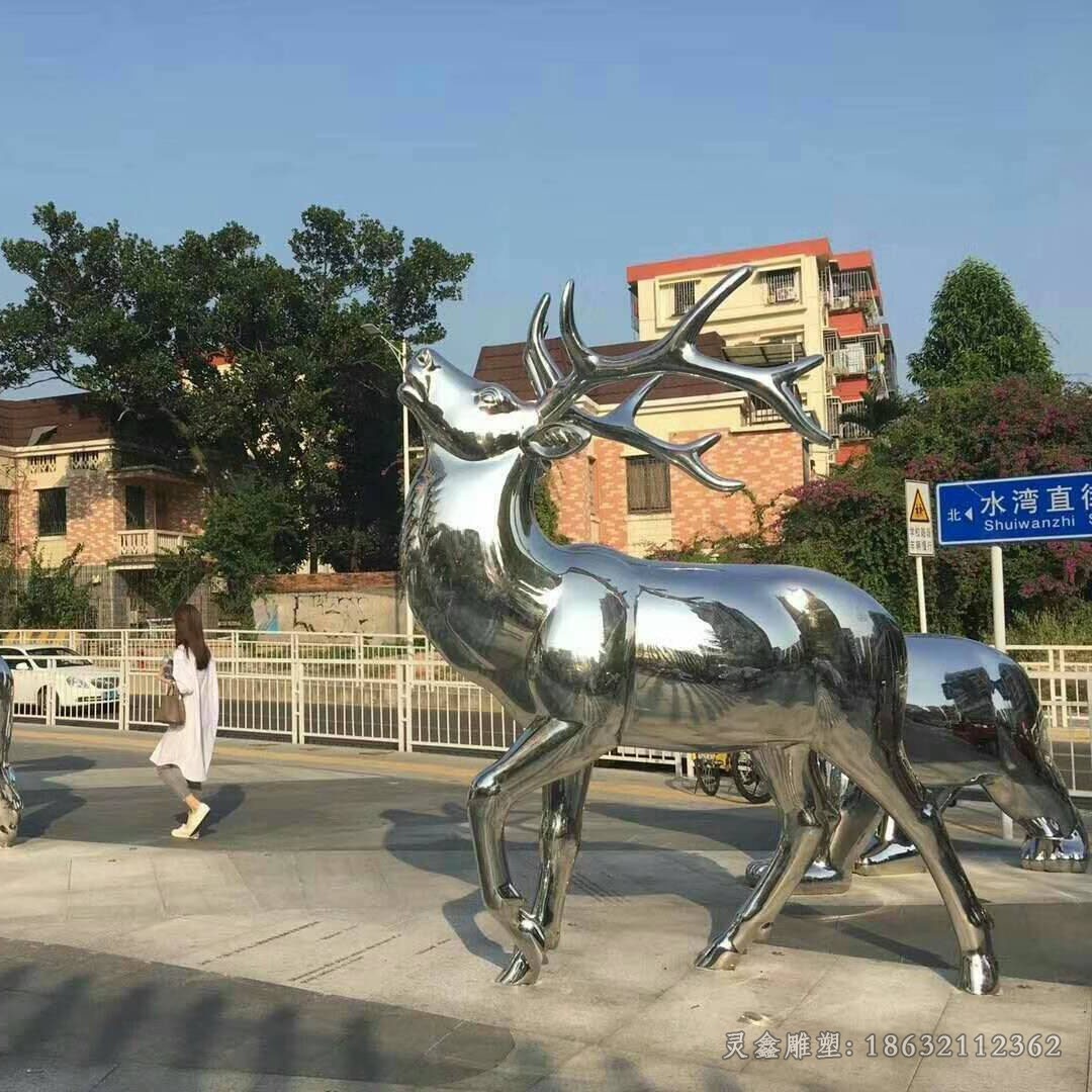 不銹鋼鏡面叉角鹿公園雕塑