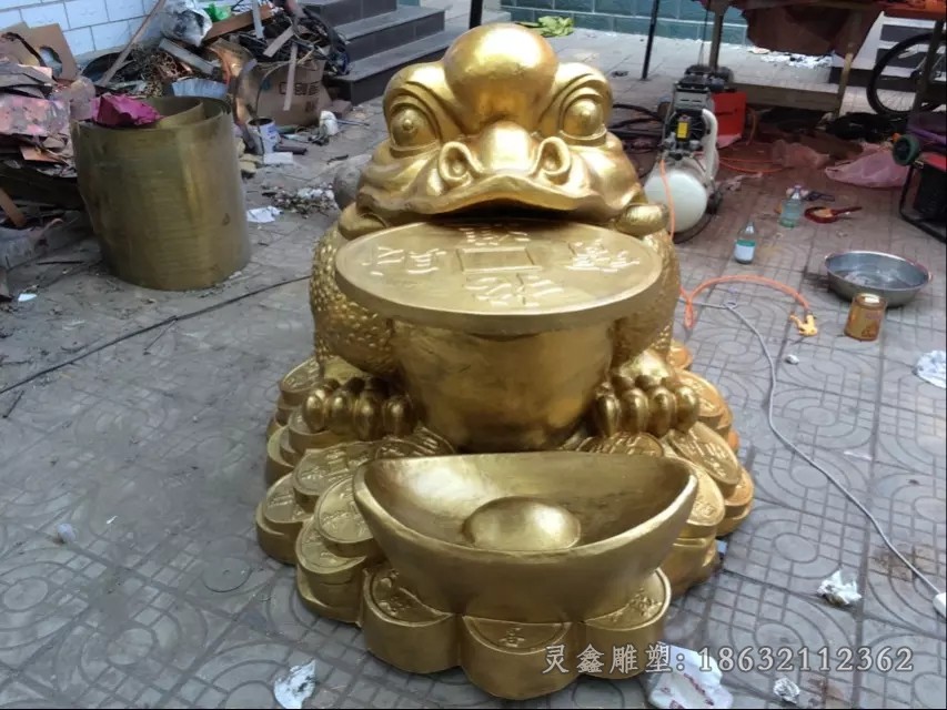 招財(cái)金蟾景區(qū)景觀銅雕