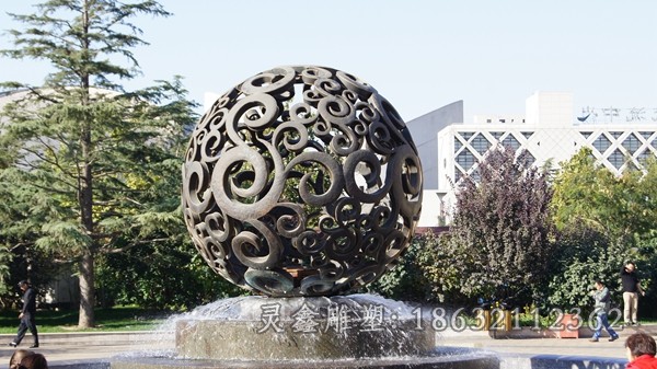 鏤空球噴泉公園銅雕