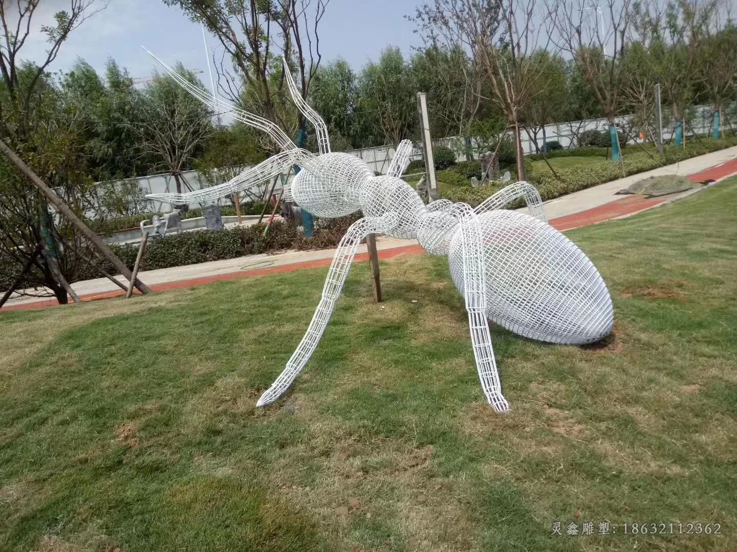 鏤空不銹鋼螞蟻動物雕塑